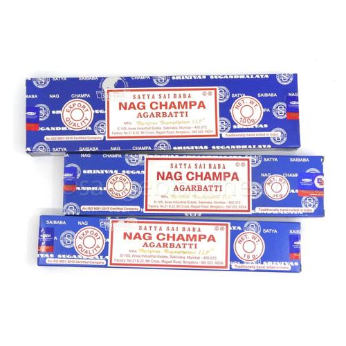 Indische Räucherstäbchen Nag Champa von Shrinivas Sugandhalaya. Packungen zu 15, 40, 100 und 250g