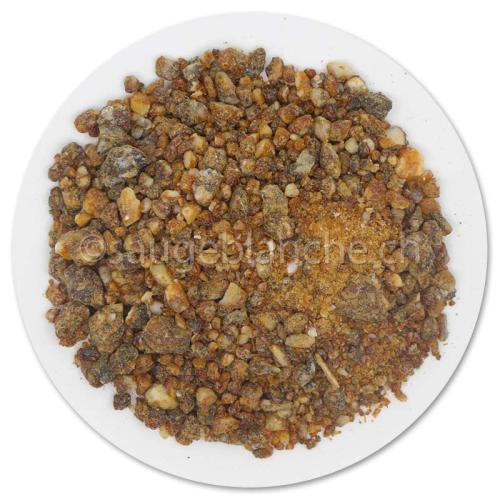 Siamese benzoin or styrax tonkinensis resin. High quality, small pieces or powder and fragments. Vanilla notes. Effective purification of the premises. Sachet of 30 or 40g